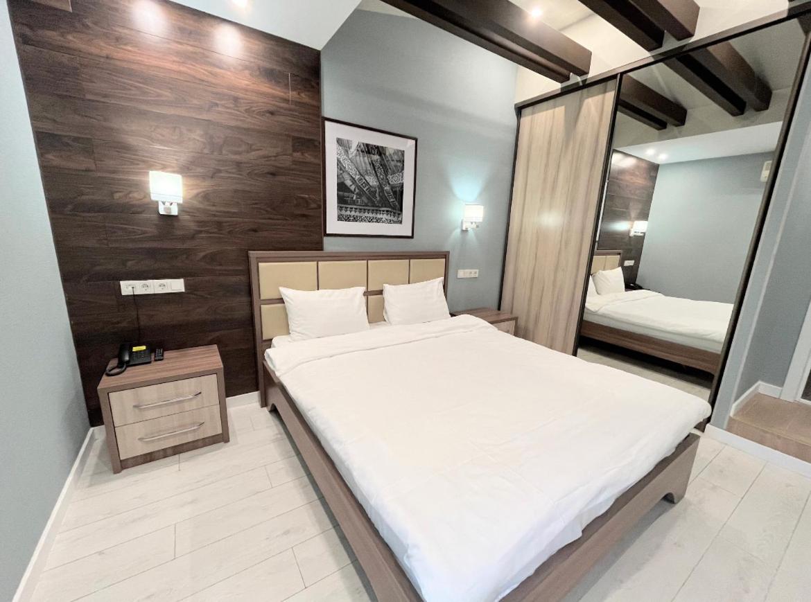 Resident Hotel Gogol Almaty Luaran gambar