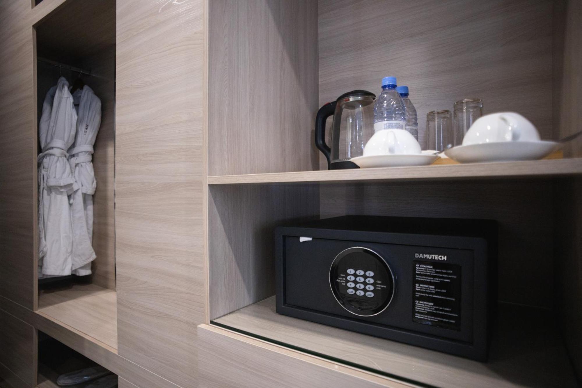 Resident Hotel Gogol Almaty Luaran gambar