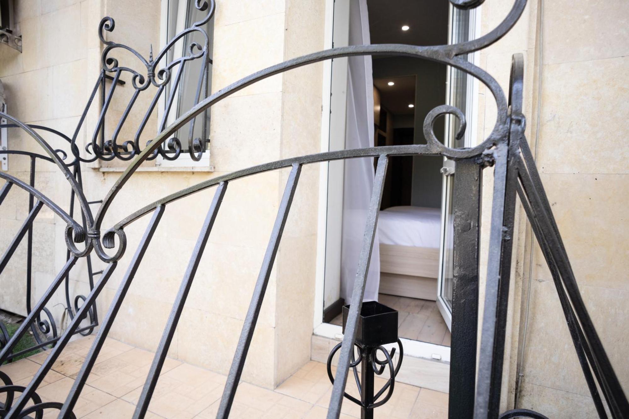 Resident Hotel Gogol Almaty Luaran gambar