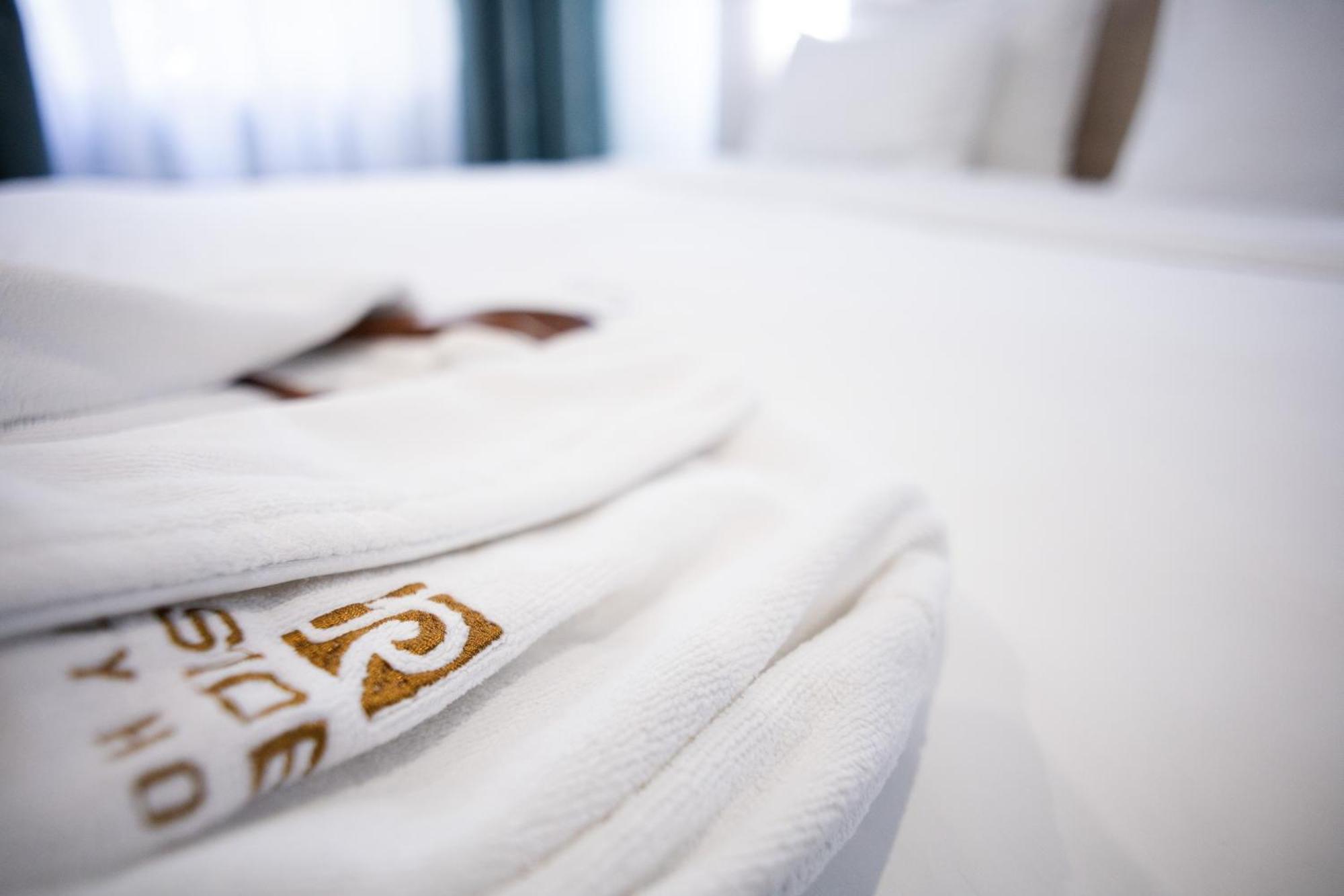 Resident Hotel Gogol Almaty Luaran gambar