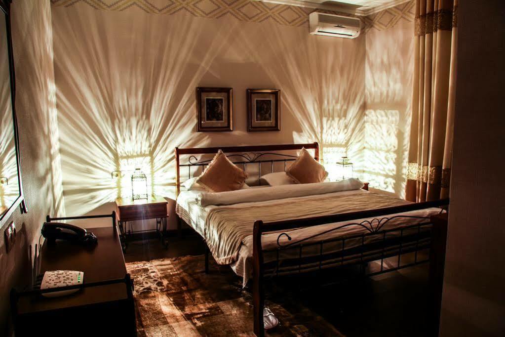 Resident Hotel Gogol Almaty Luaran gambar